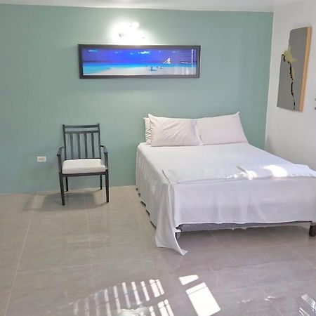 Amharic Hotell Kingston Exteriör bild