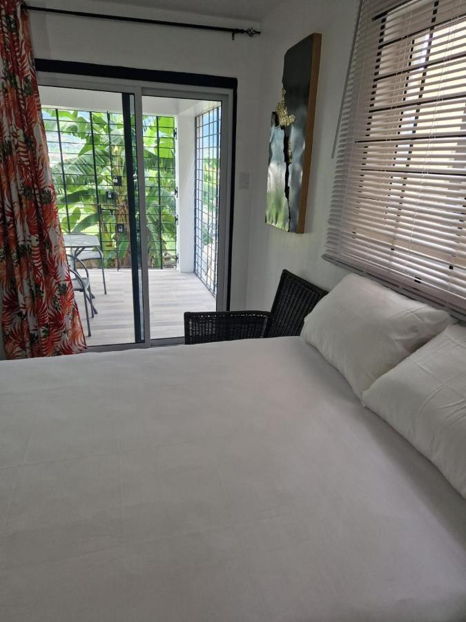 Amharic Hotell Kingston Exteriör bild