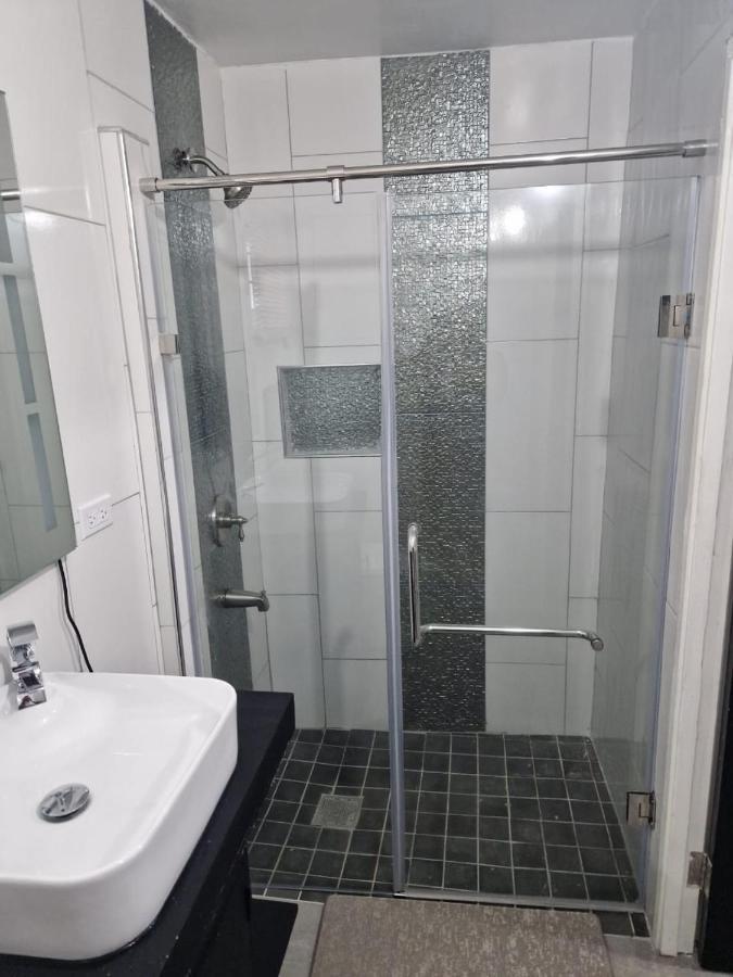 Amharic Hotell Kingston Exteriör bild